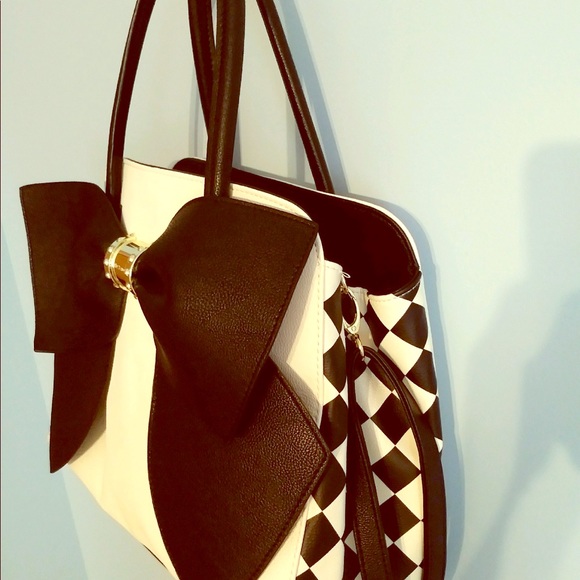 betsey johnson checkered purse